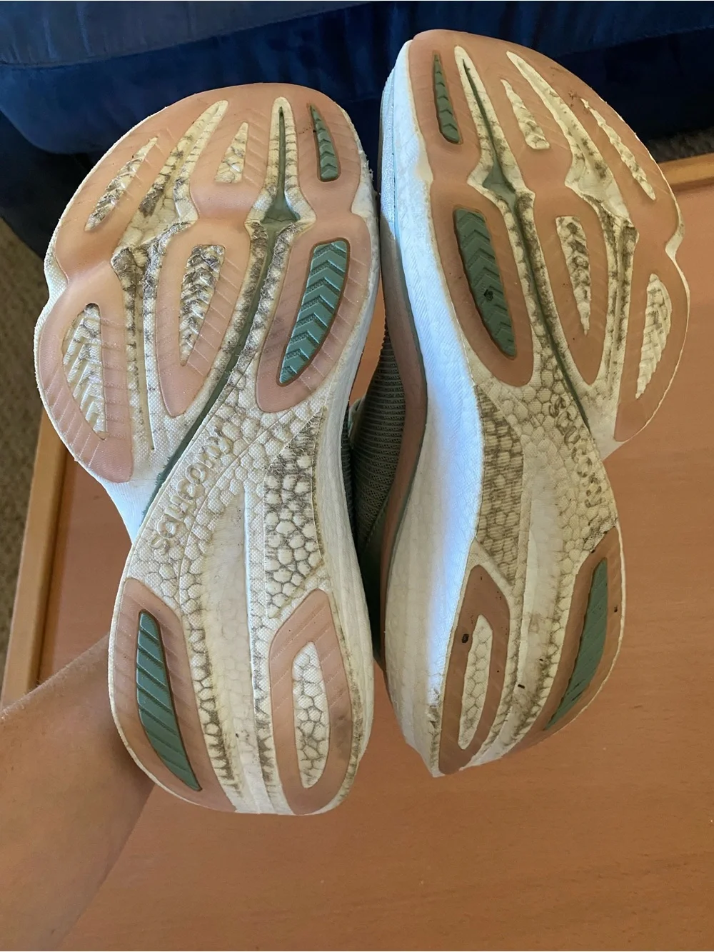 Saucony Endorphin Azura